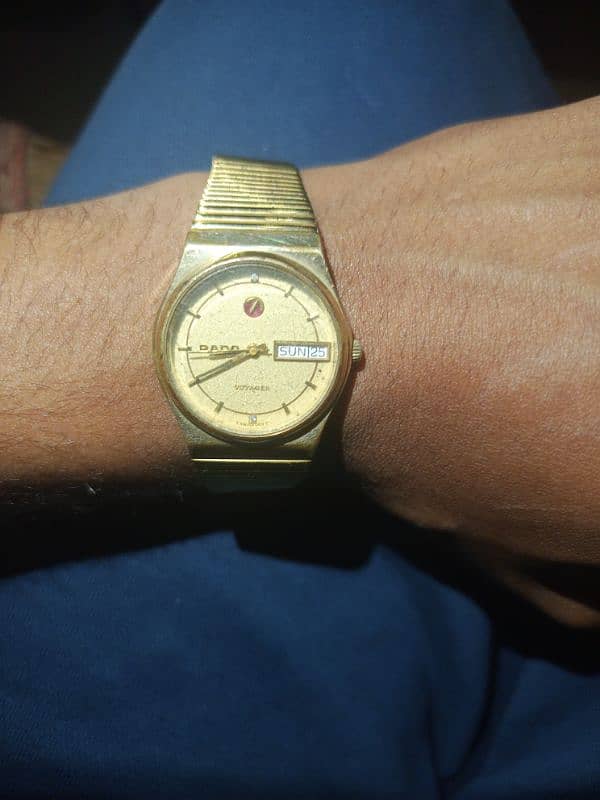 It is a vintage watch of 1970 modle 2