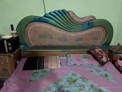 1 Used bed with site table and dressing table