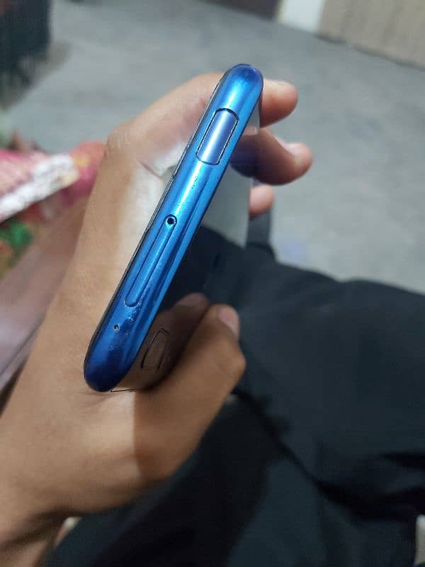 huawei 4/128 bilkul oky hai 5