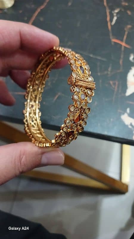 Royal Kundan Bangle and Earings 1