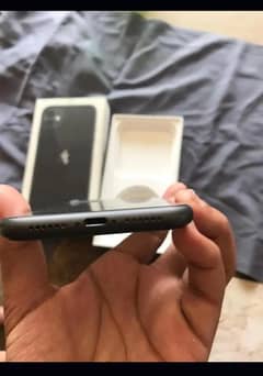 iPhone 11 jv 64GB waterpack with box cable