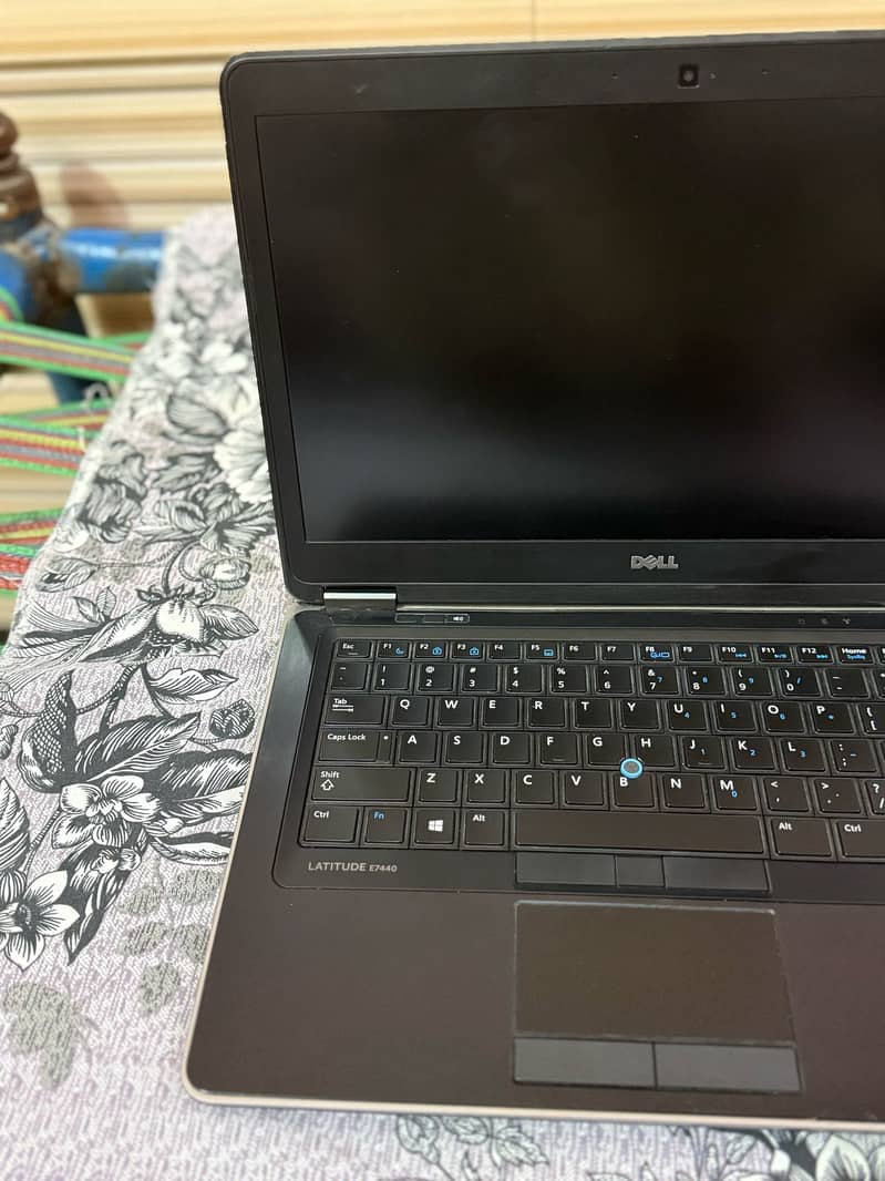 Dell Latitude E7440 Core i5-4310U | 8 GB Ram 1