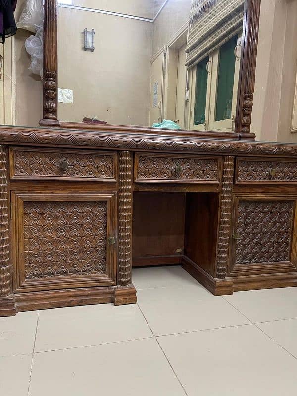 Premium Sheesham Wood Bedroom Set 3