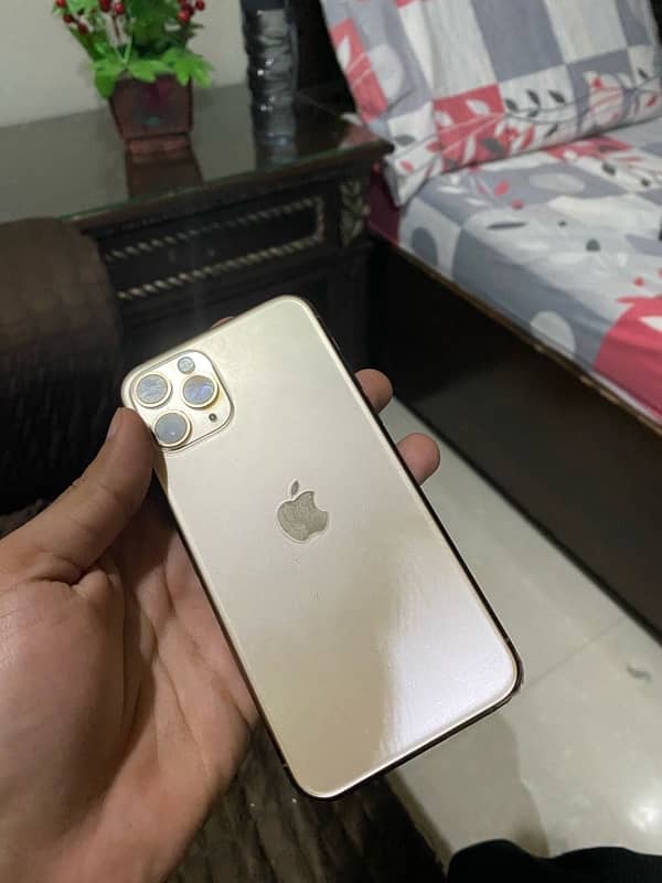 Iphone 11 pro pta approved 89 battery health 256 gb gold colour 10/10 5