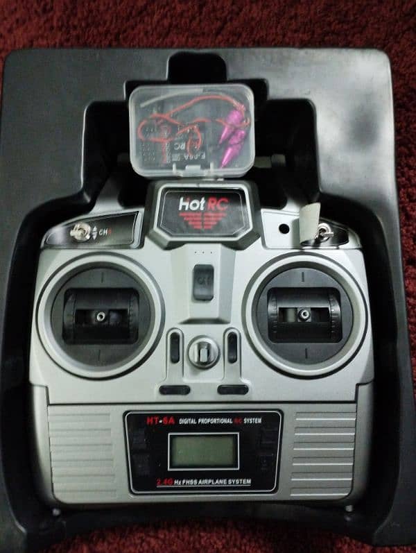 HOTRC 2.4G HT-6A Remote Control 6-Channel Transmitter and Receiver 0