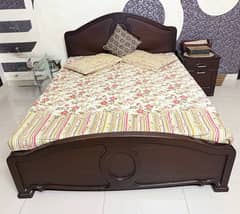 king size bad + mattress + side table