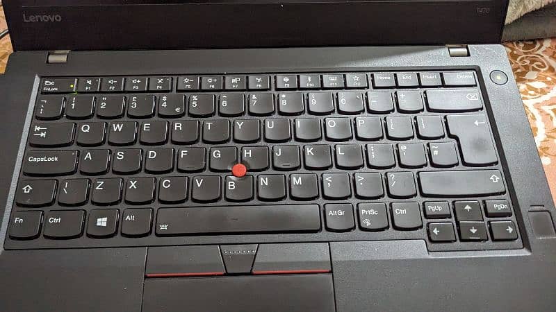 Lenovo T470 Cor i5  6th generation 8/256 SSD Dual battery 2