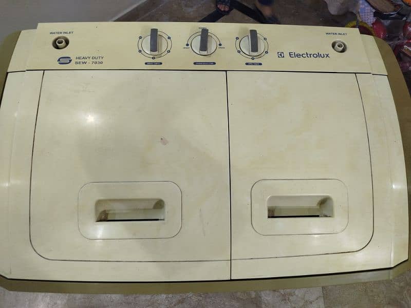 Imported Washing Machine with dryer (Electrolux) 1