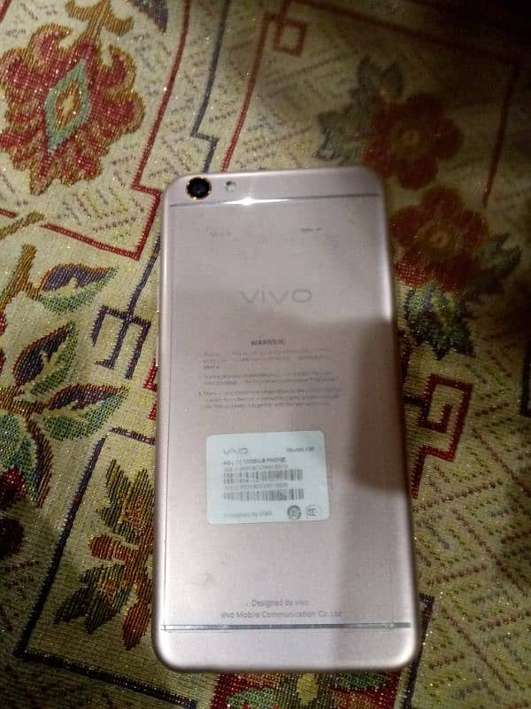 Vivo Y66 1