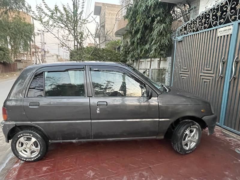 Daihatsu Cuore 2007 3