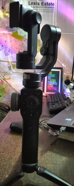 Zhiyun Smooth 4 Gimbal for Sale – Excellent Condition!