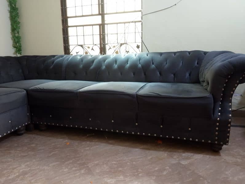 like new sofas for sale in Ameer Chowk lahore 3