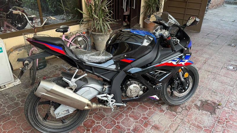 Bmw s1000rr 1