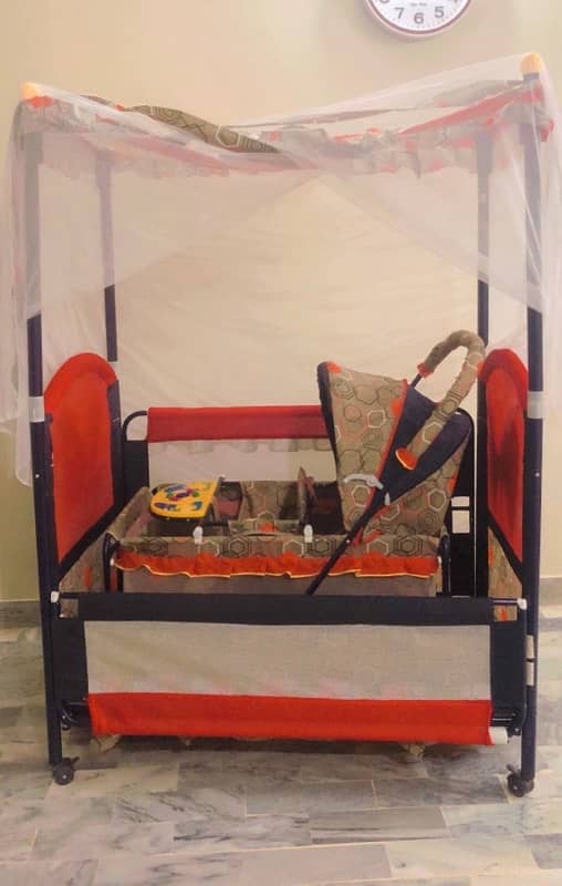 baby cot with pram 4