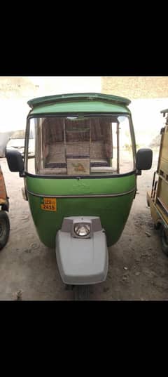 Rickshaw auto available for argent sale