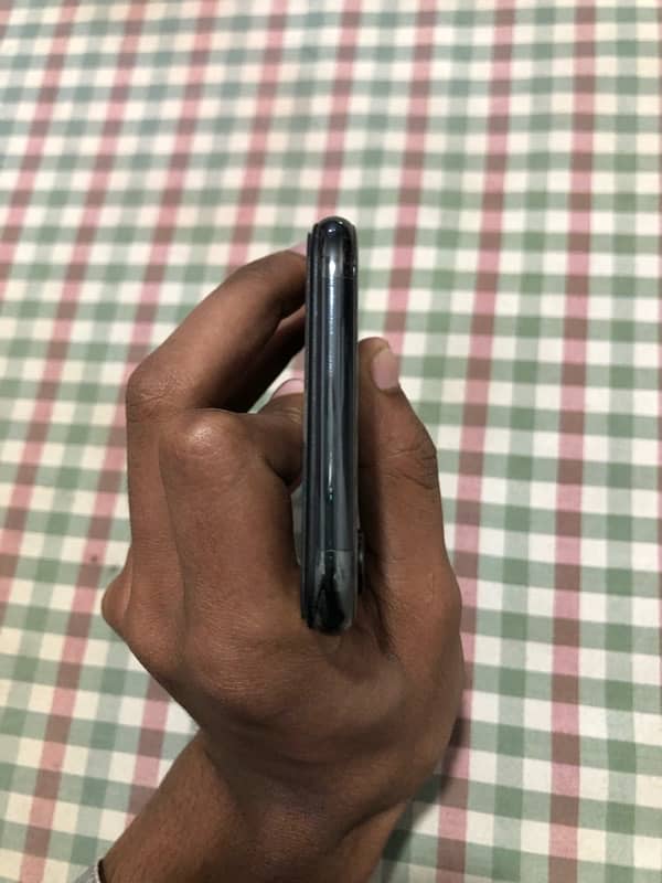 iphone x NON PTA FACTORY UNLOCK 256GB 3