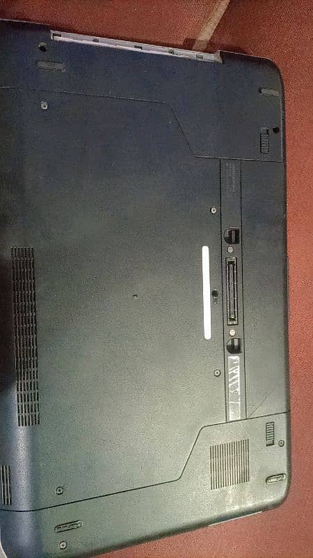 Dell Latitude E5520 3