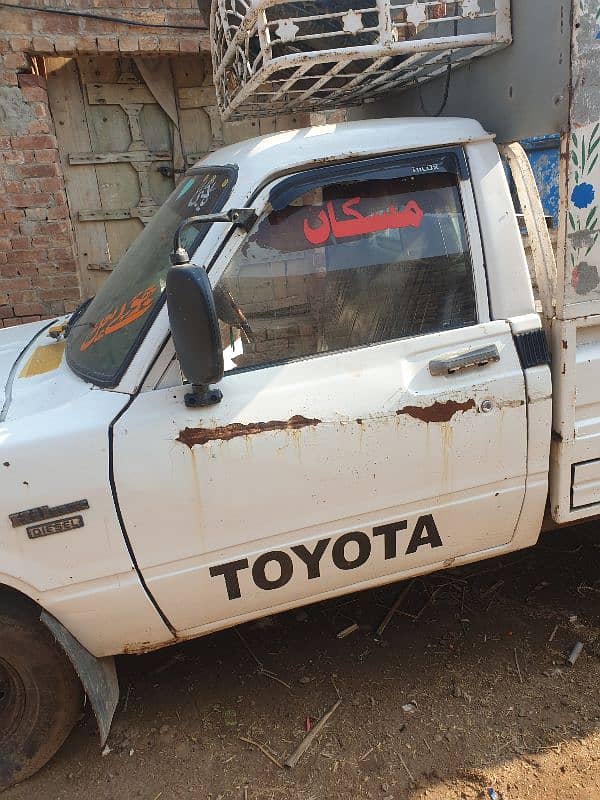 Toyota Pickup 1983 7