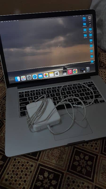 Apple Mac Book Pro MID 15 With Orignal Charger 2