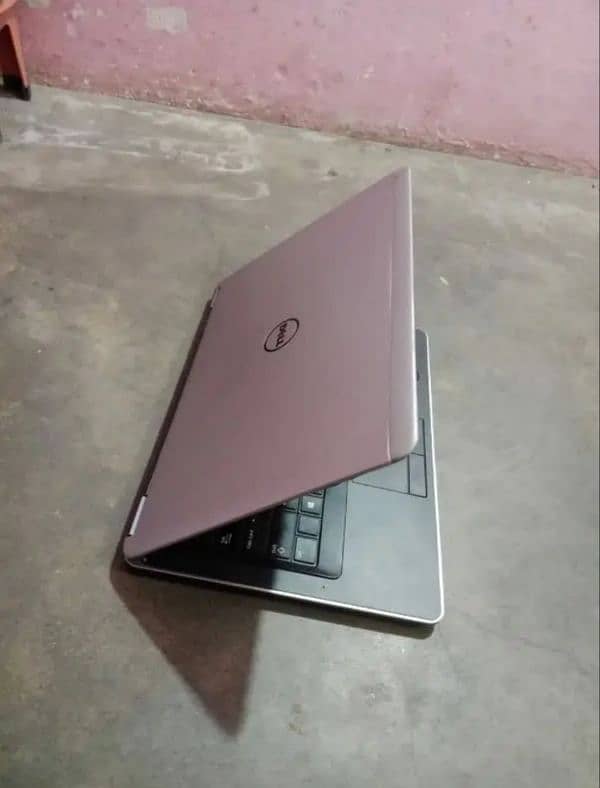 Dell Laptop Core i7 4th Generation 1