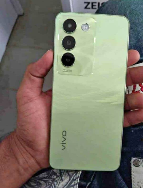 Vivo Y 100 mobile phone 0