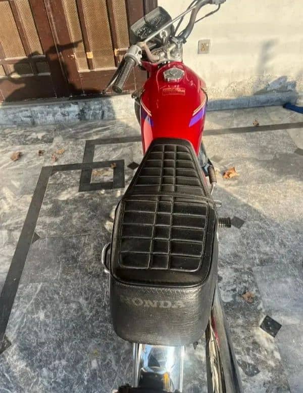 honda Cg 125cc for sale urgently complete files lahor number 2