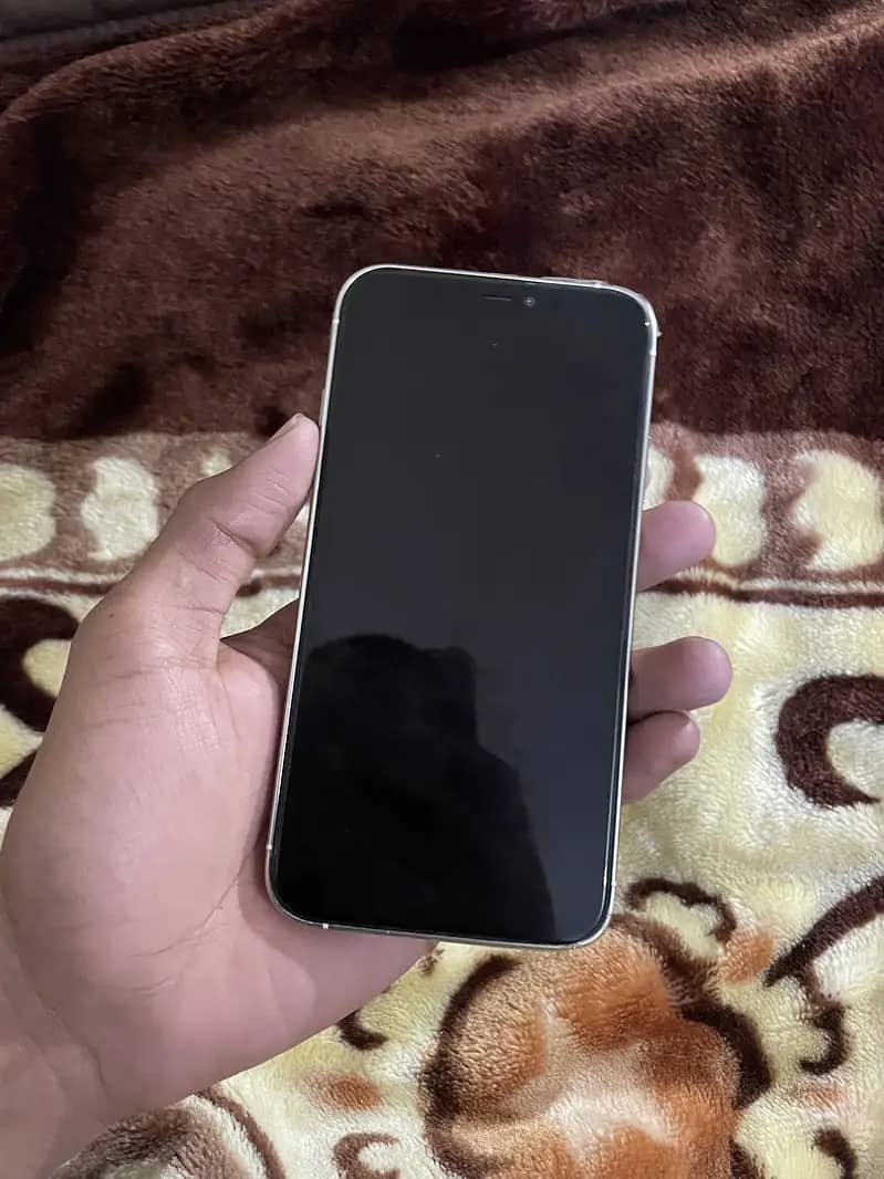 iPhone XR 15 pro convertered 4