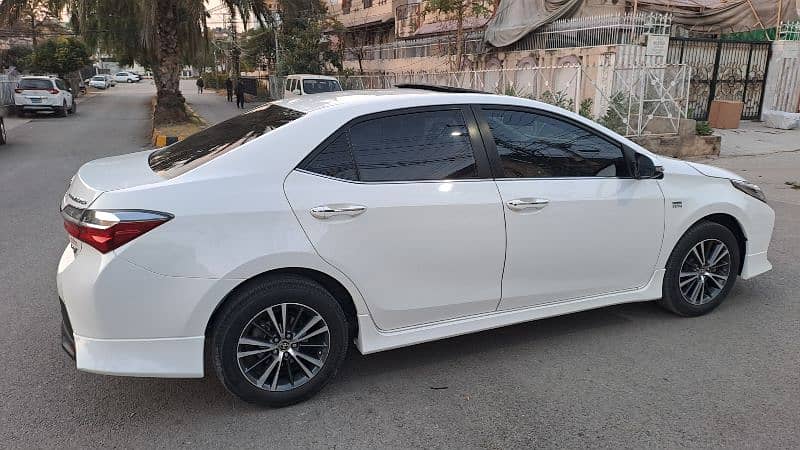 Toyota Corolla Altis 2021 Grande Black Interior Full Option 2