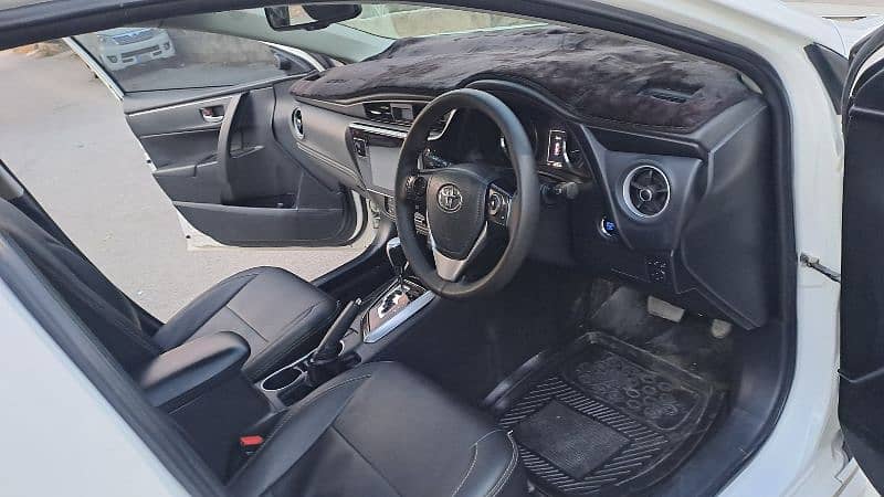 Toyota Corolla Altis 2021 Grande Black Interior Full Option 10