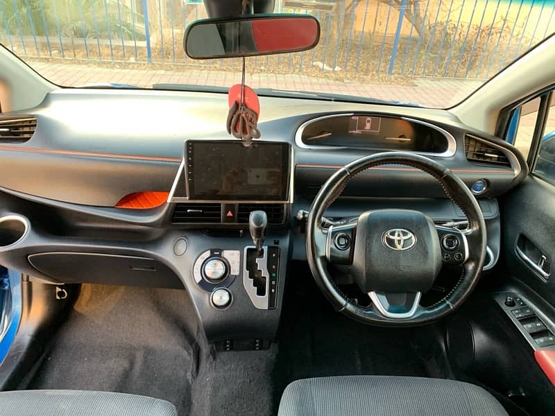 Toyota Sienta 2016 9