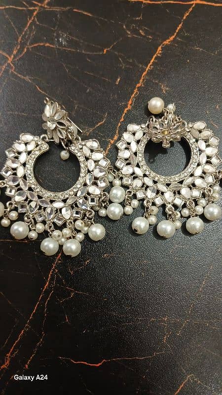 Silver Kundan Pearl Earrings 3