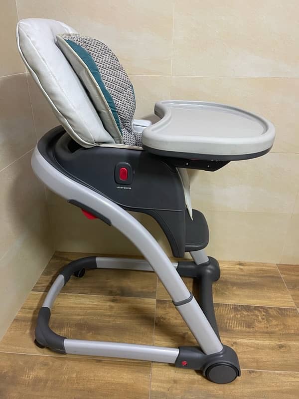 Graco baby kids high chair DuoDiner DLX 6-in-1 1