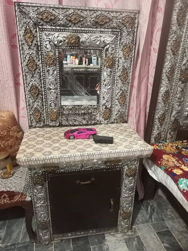 Furnitur 2