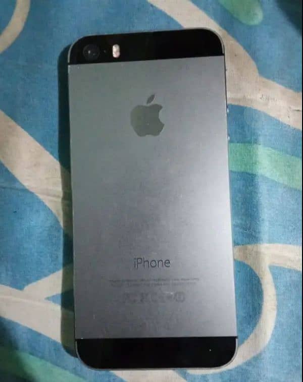 iPhone 5s 64GB official PTA Approved for sale 0