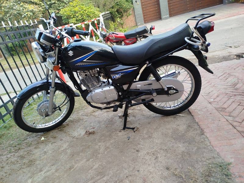 Suzuki gs 150 Black Amazing Condition 0