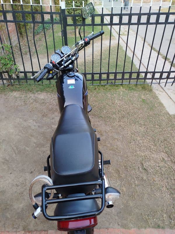 Suzuki gs 150 Black Amazing Condition 2