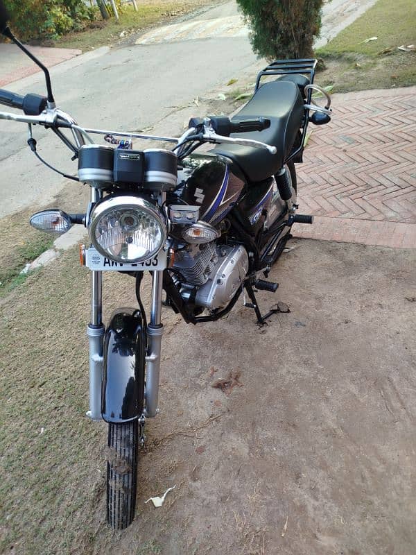 Suzuki gs 150 Black Amazing Condition 3