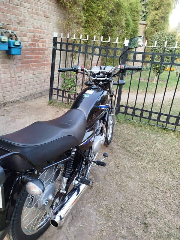 Suzuki gs 150 Black Amazing Condition 14