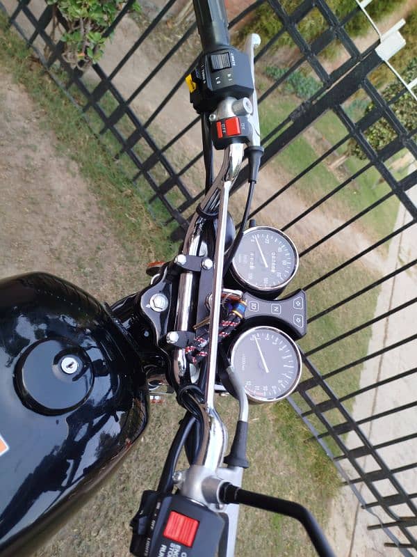 Suzuki gs 150 Black Amazing Condition 16