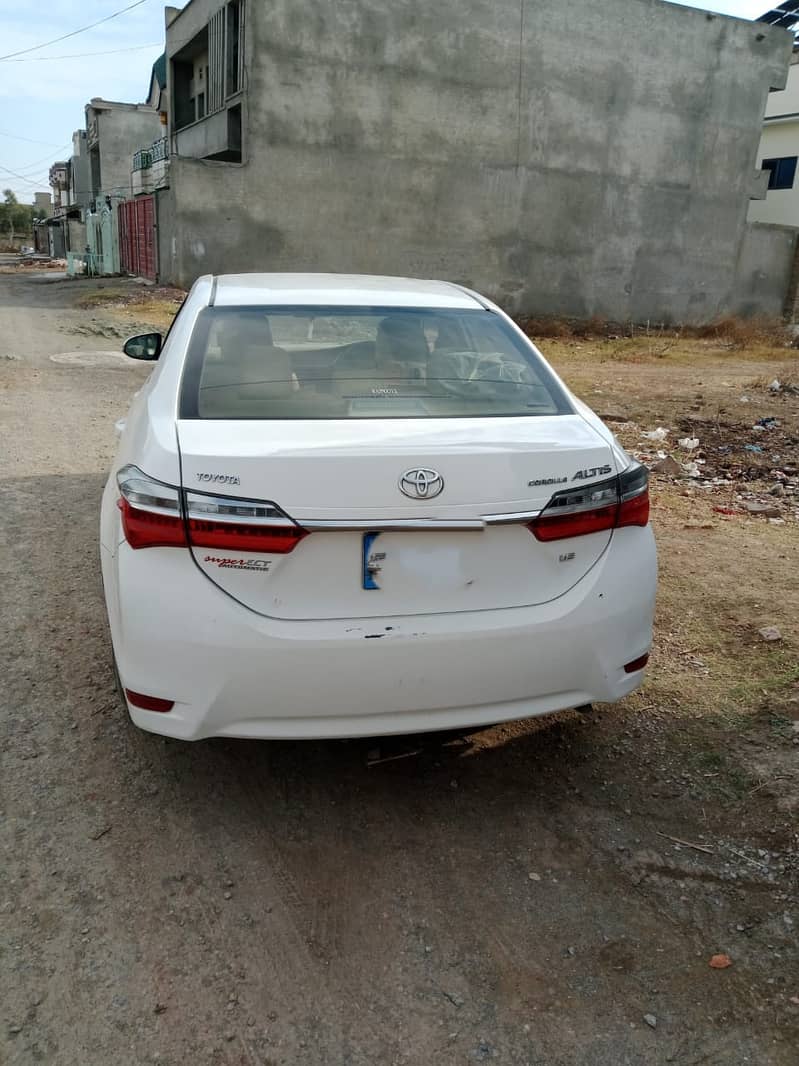 Toyota Corolla Altis 2017 1