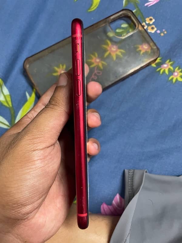 iphone 11 Special Addition Red 2