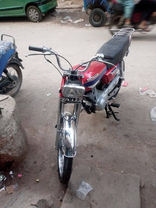 I am selling Honda 125 karachi 0