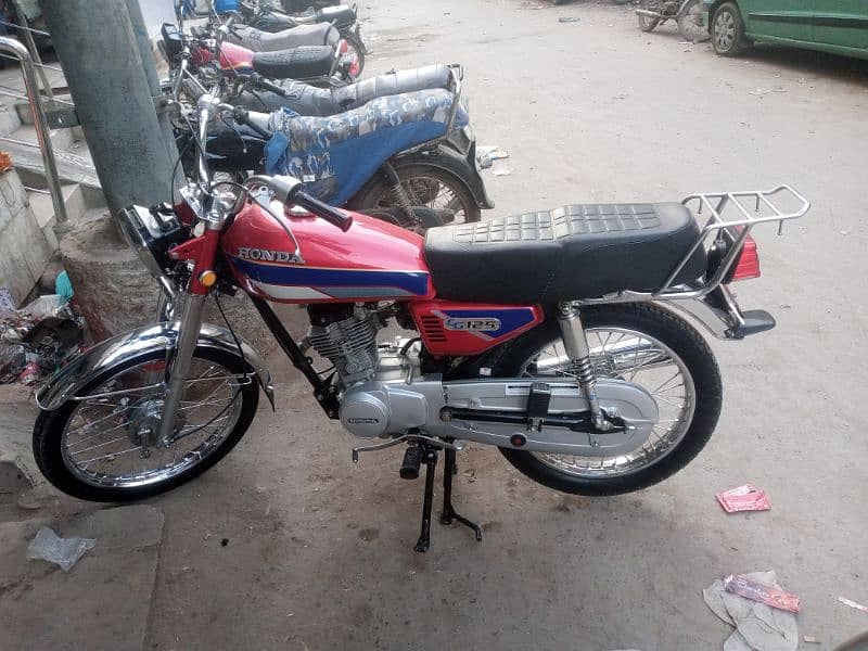 I am selling Honda 125 karachi 2