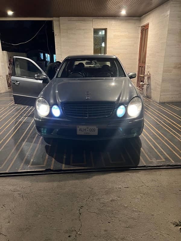 Mercedes E Class 2004 1