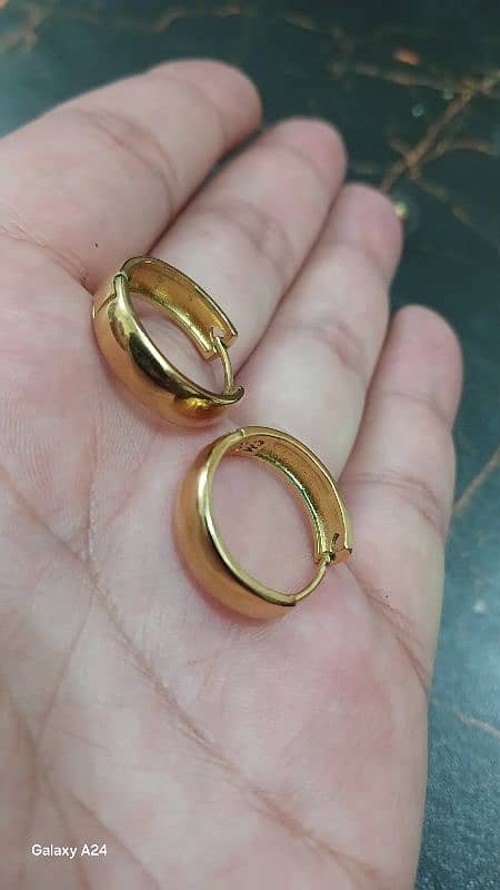 Gold Tone Baliyan and Earings 0