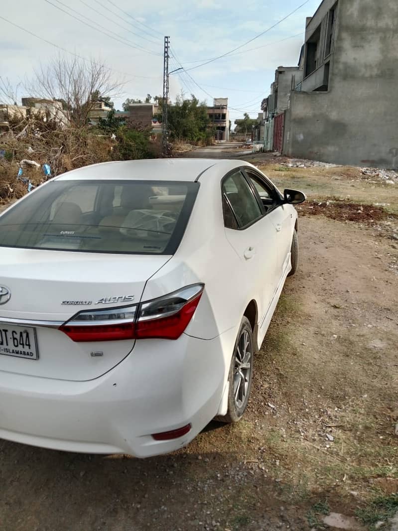 Toyota Corolla Altis 2017 6