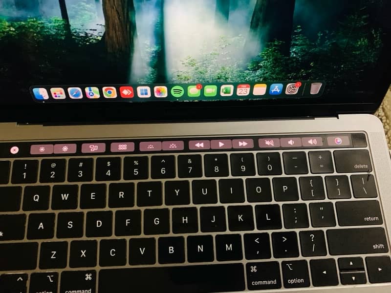 Macbook Pro 2019 (16 GB, 256 SSD) Best condition 1