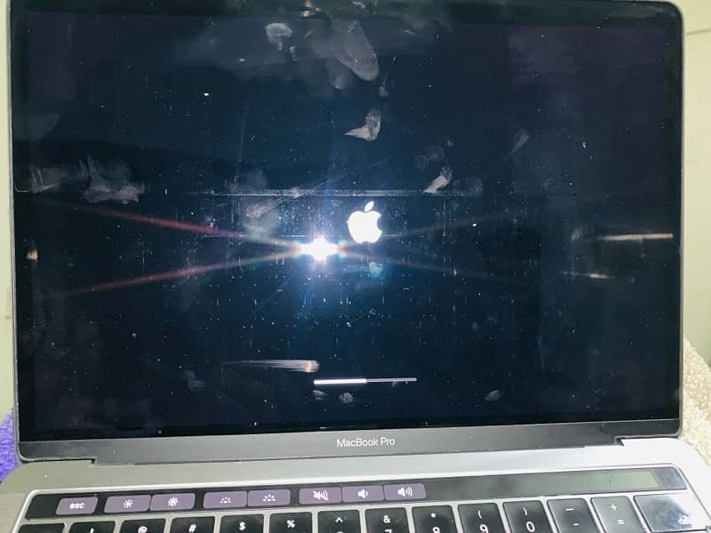 Macbook Pro 2019 (16 GB, 256 SSD) Best condition 2