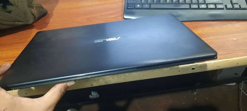 ASUS p55c 8gb ram 120ssd 1