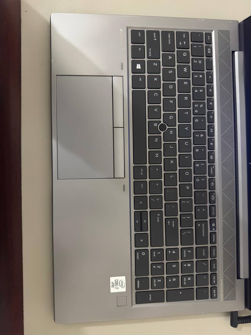 Hp Zbook Firefly 15 G7 Workstation 2